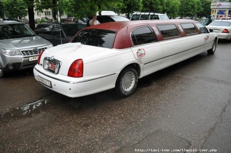 Лимузин Lincoln Town Car 8 мест