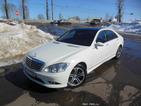 Mercedes-Benz W221
